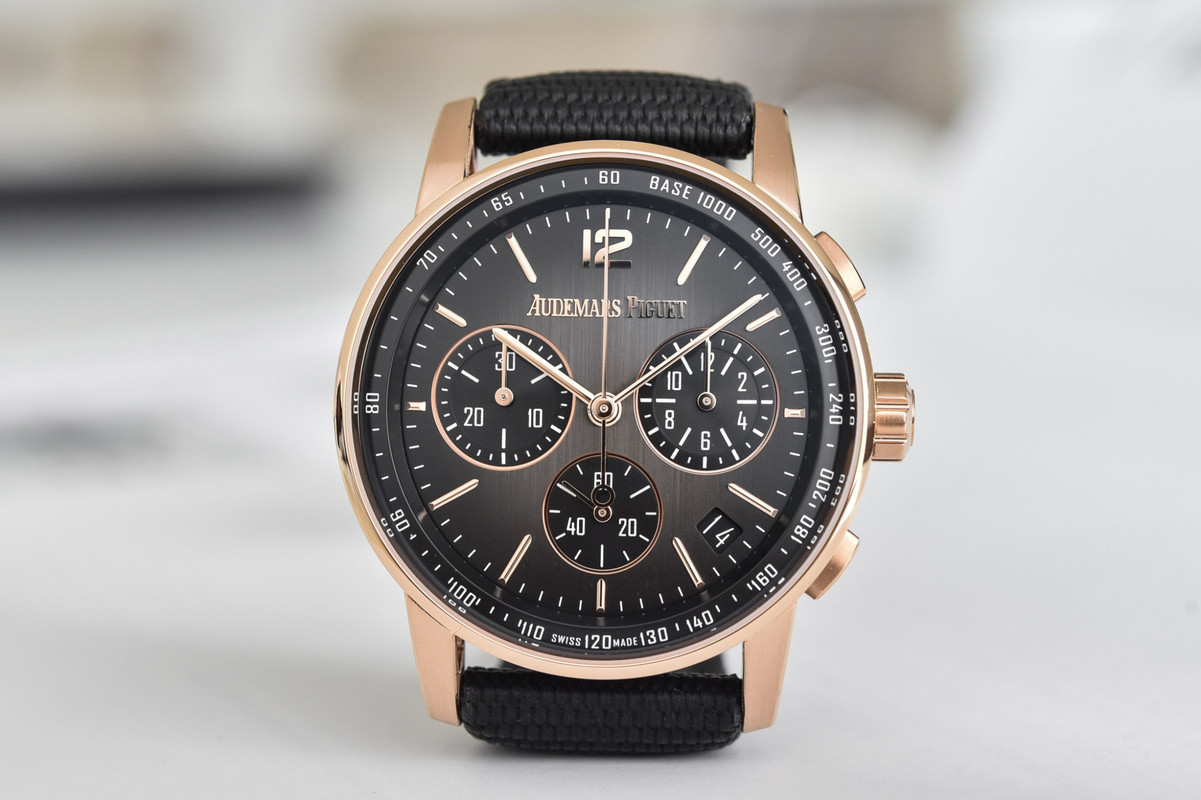 Code-11.59-by-Audemars-Piguet-Selfwinding-Chronograph-Gold-and-Ceramic-26393NR.OO_.A002CA.01-4-2048x