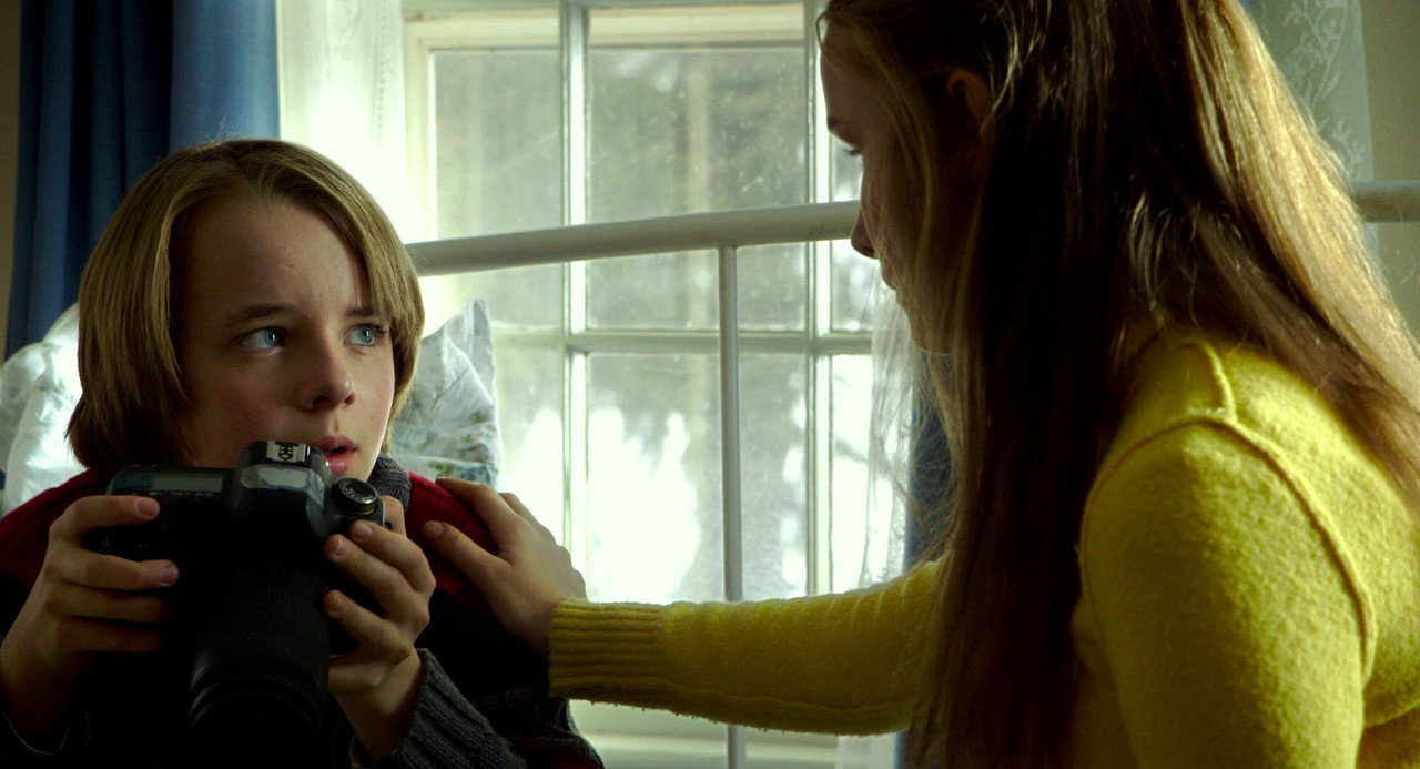 Fotos 05988 The.Visit.2015.1080p.BDRip.LATiNO.EN