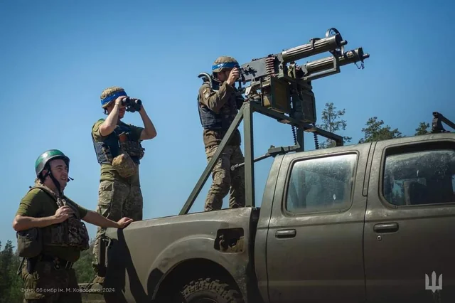 Photos guerre d ukraine - Page 33 Old-school-drone-defence-v0-ijw3lf95wfpd1