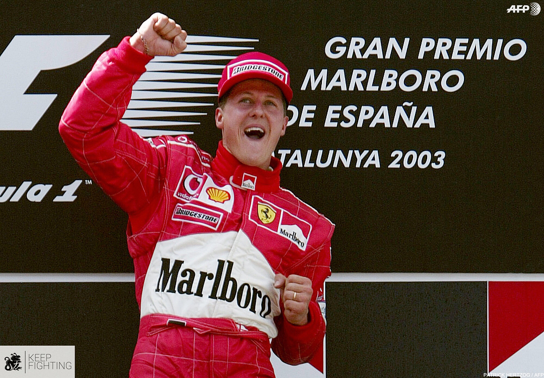 Michael Schumacher terpaksa terbaring di rumah sakit setelah terlibat kecelakaan saat bermain ski pada 2013 silam