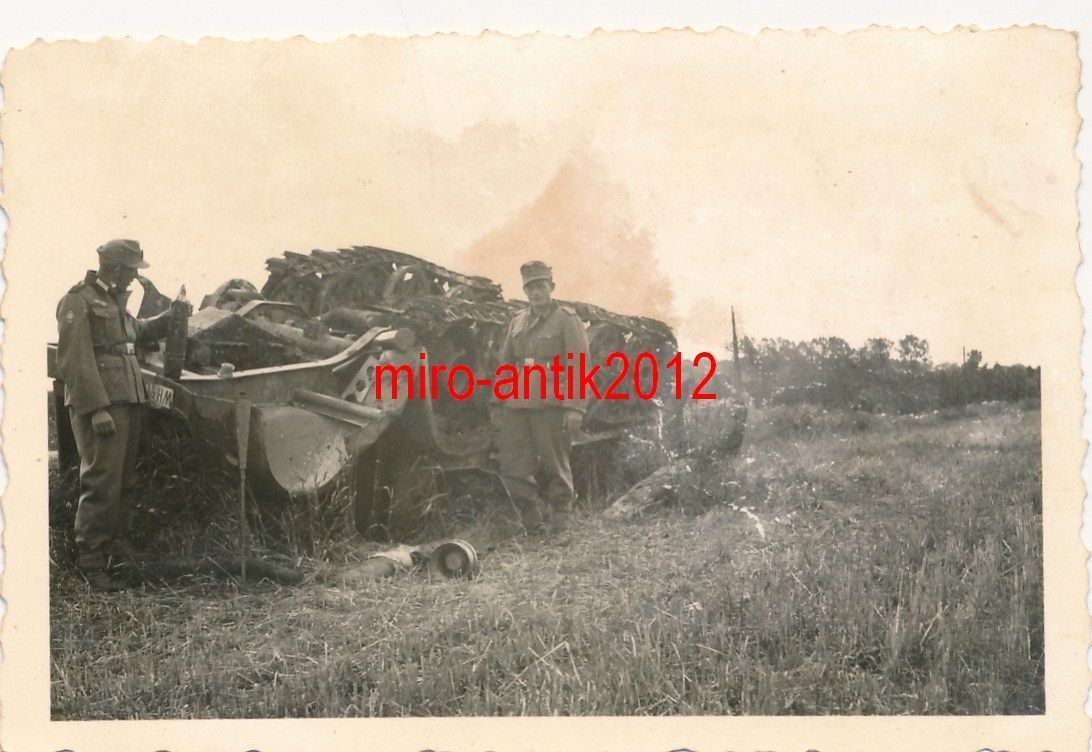 Foto, Wehrmacht, Gebirgsjäger bewundern zerstört