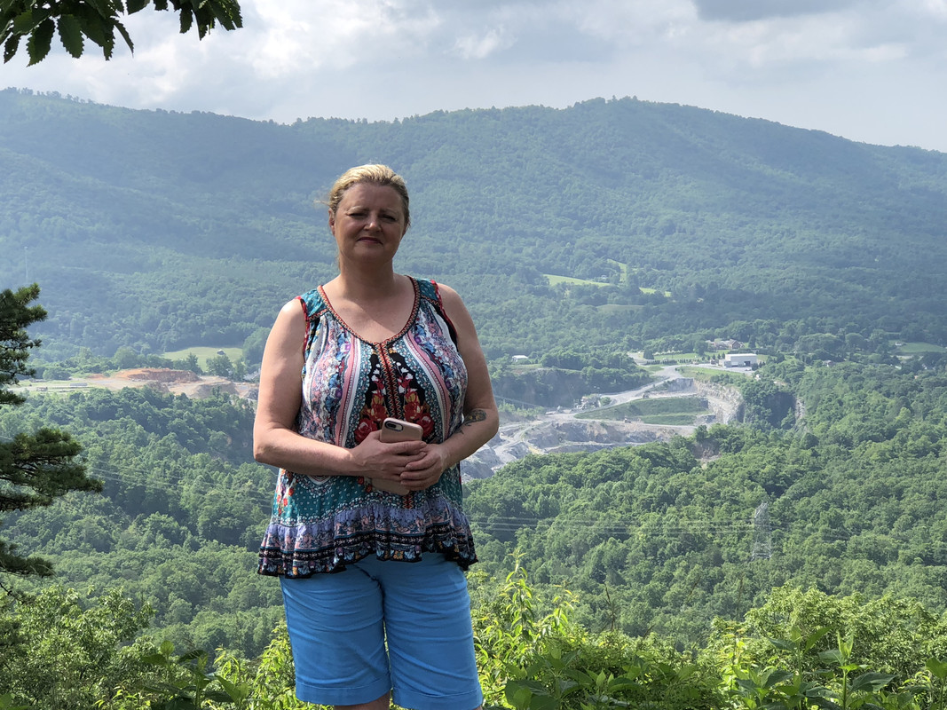 F9AD773E-AF4E-4D7E-A04C-F644BAB87C24