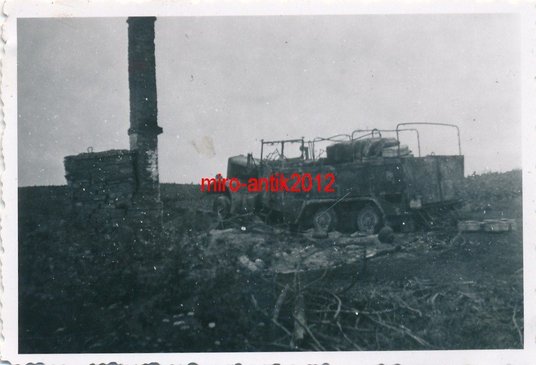 Foto, Werkstatt Team, zerstörter Lkw, Gomel, Wei