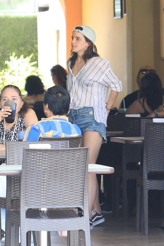 emmawatson-updates.com (16)