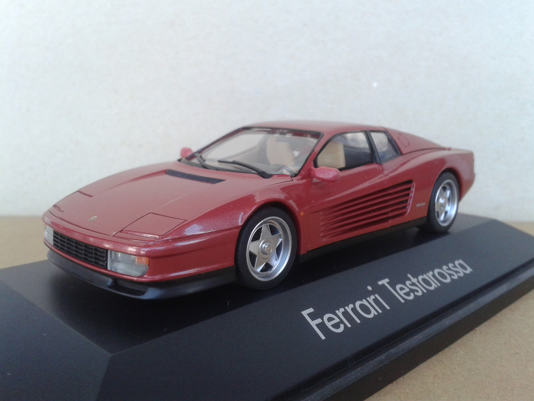 1986 Ferrari Testarossa Facelift (Herpa) (3)