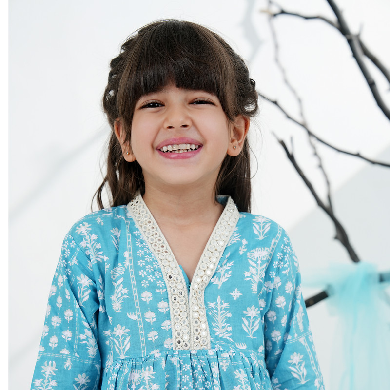 Girls Cotton 3/4th Sleeves Kurta Pajama Set Floral Printed Girls Suit Set - Picture 21 of 22