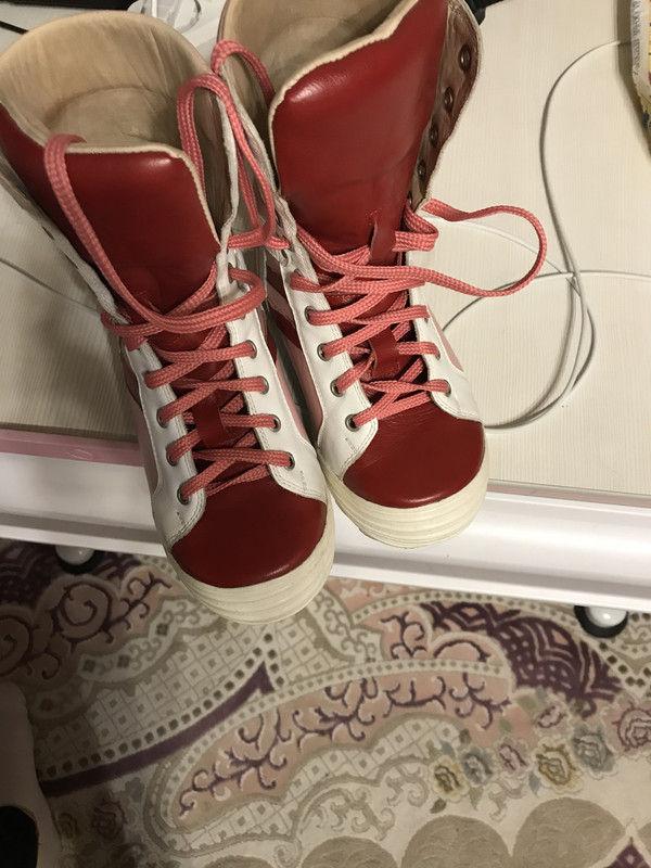 2DE04098-3E84-42F0-BC8F-9A7F0F3E8970