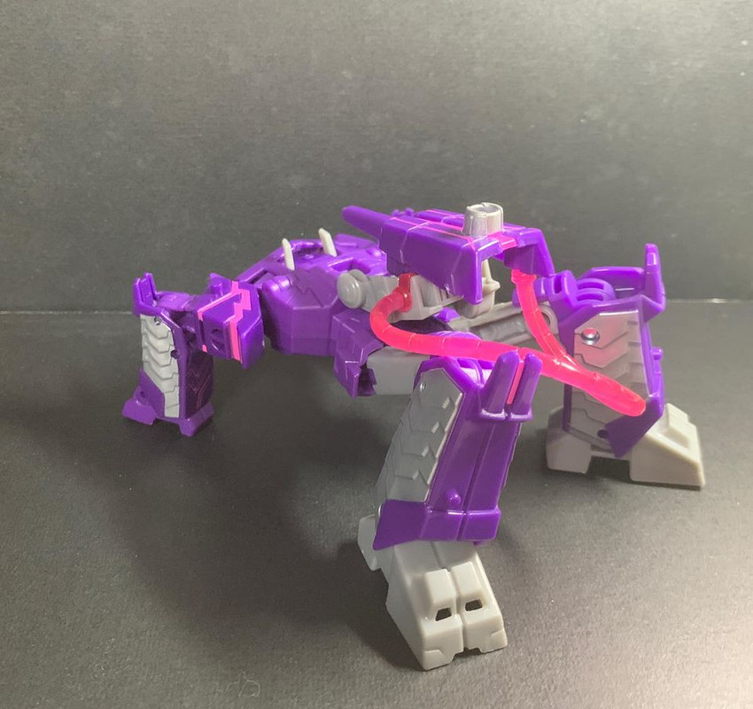 Cyberverser-Deluxe-Optimus-Prime-19