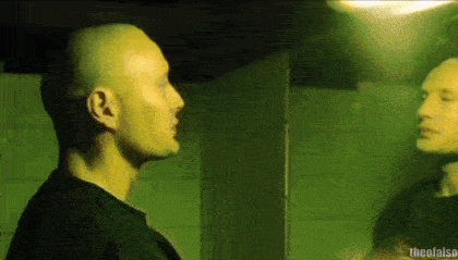 mads-mikkelsen-pusher-2-mirror.gif