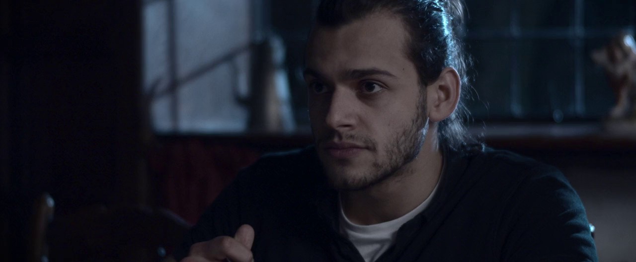 Beneath-the-Surface-2022-Hindi-English-WEB-DL-720p-x264-AVC-AC3-2ch-ESub-mkv-0003