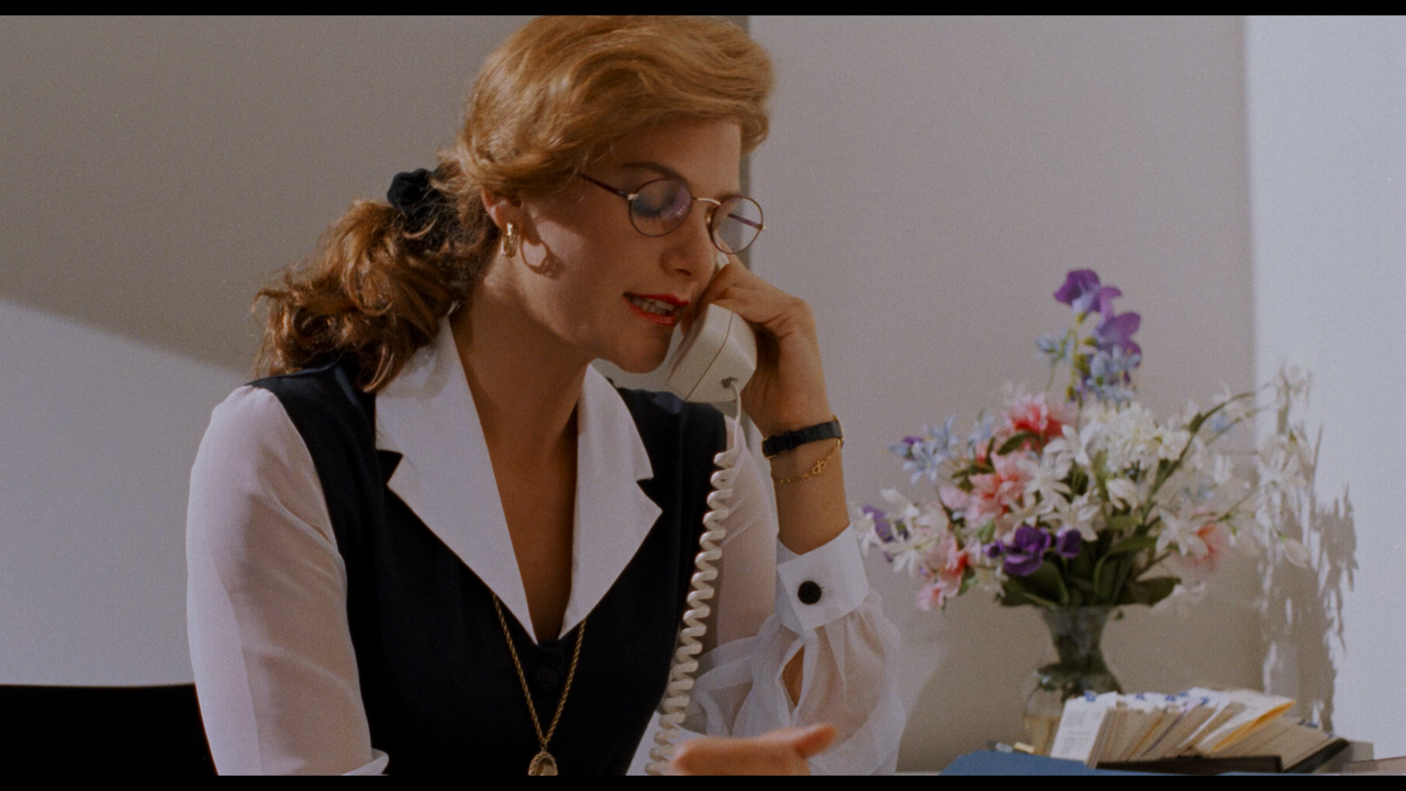 Undefeatable.1993.2160p.BDREMUX.HDR10.HEVC-Нечипорук.mkv_snapshot_01.02.54.478