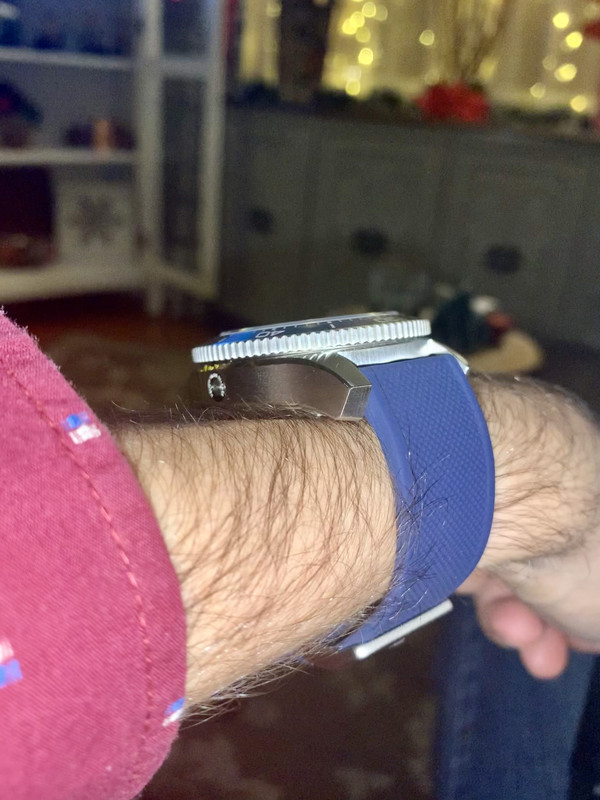 EBF4C323-6BDA-4859-A8CF-8D89D906C534