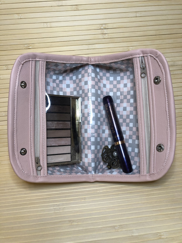 EE3EFF1E-0074-4438-A8C9-E285476BC517