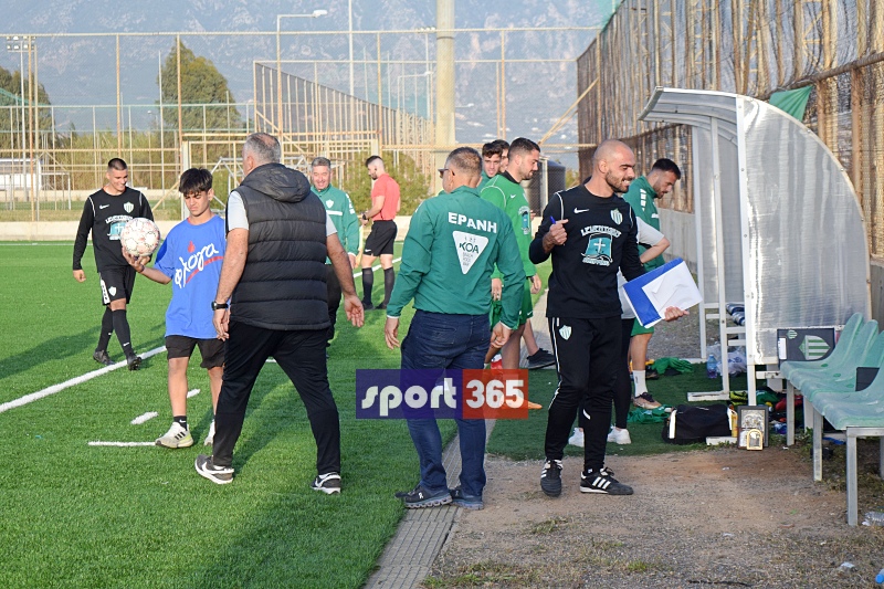 , &Tau;&omicron; &phi;&omega;&tau;&omicron;&rho;&epsilon;&pi;&omicron;&rho;&tau;ά&zeta; &tau;&omicron;&upsilon; &tau;&epsilon;&lambda;&iota;&kappa;&omicron;ύ &Epsilon;&rho;ά&nu;&eta;-&Pi;&alpha;&nu;&theta;&omicron;&upsilon;&rho;&iota;&alpha;&kappa;ό&sigmaf; (&phi;&omega;&tau;&omicron;)