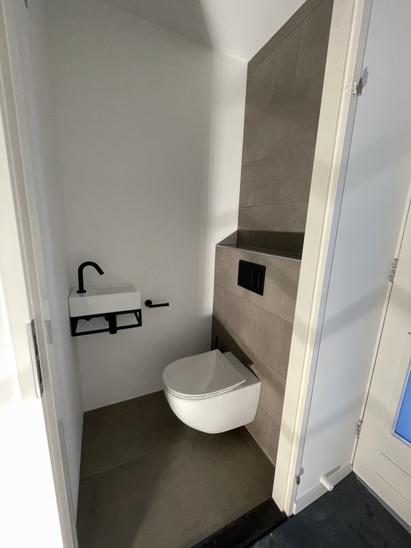 06830BF4-84EE-456F-99BD-488F74237FAC