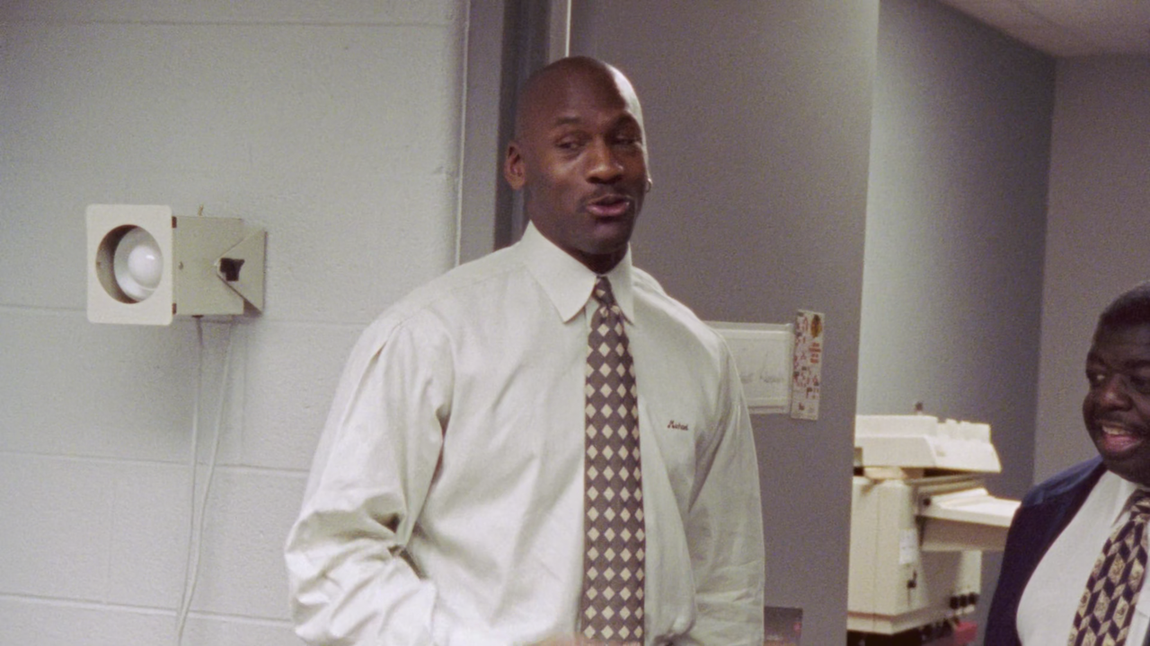 The Last Dance S01E06 Episode 6 (4Kto1080p NF Webrip EAC3 5.1 - Ainz)[TAoE].mkv[screenshot]10