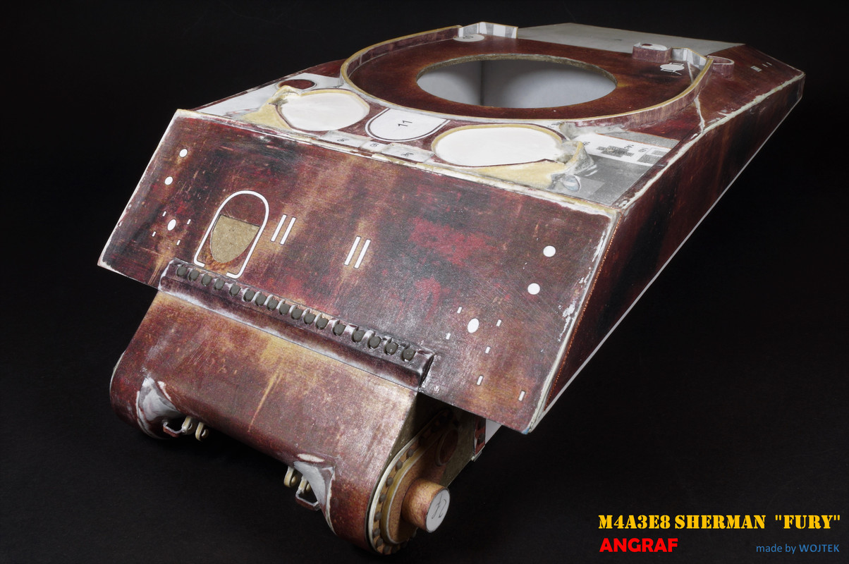 M4A3E8 SHERMAN  FURY 32