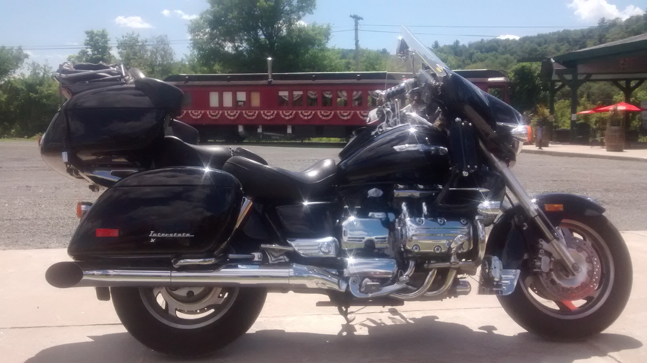 9CE000F9-B106-486A-A0BD-04E01D8BB8DF