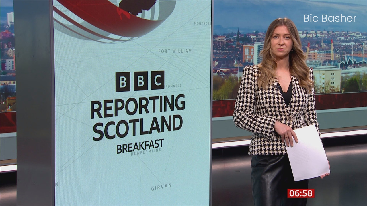 07.04 - 06.50.00 - Breakfast. The BBC's Breakfast programme features ....ts_snapshot_08.39.985