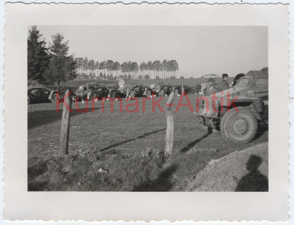 Foto Wehrmacht 24.Inf.Div I.R.32 Belgien Panzer Spähwagen 222 Ko