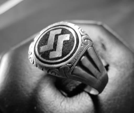 Ahnenerbe - anillo