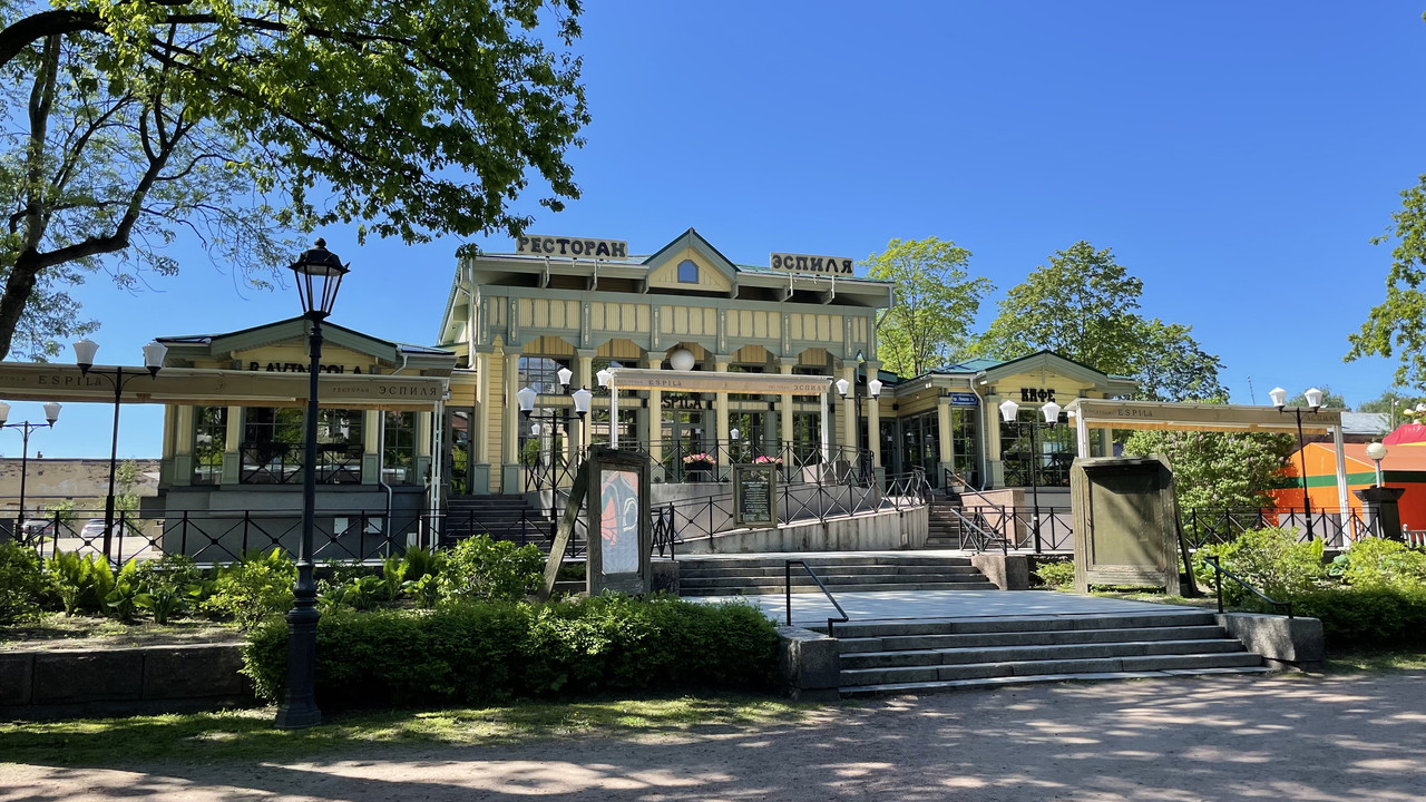 A4532294-14D2-40C1-8916-DD5DF8F6F4C4