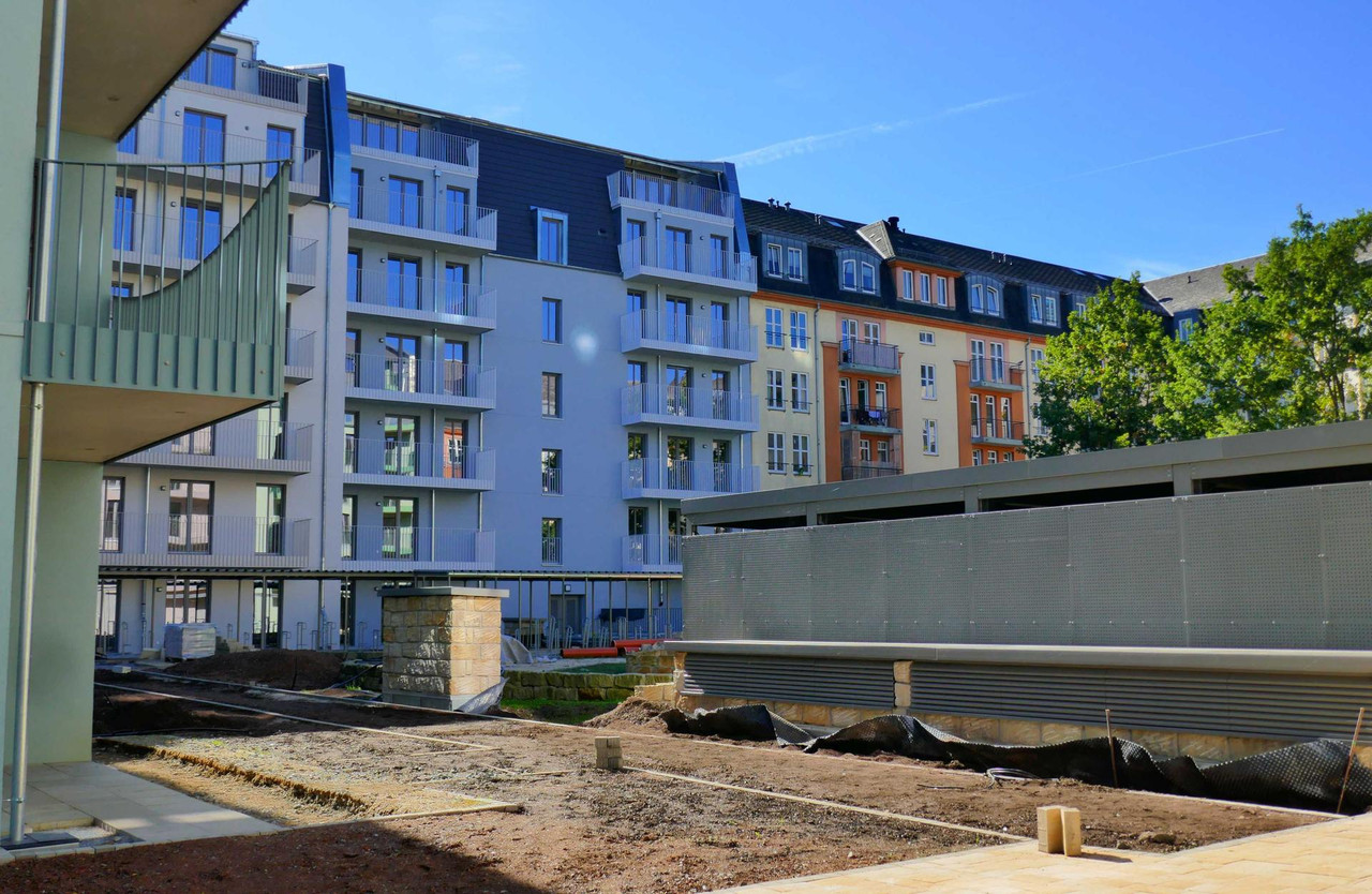 Bild: https://i.postimg.cc/YqrqnZr6/P1380509.jpg
