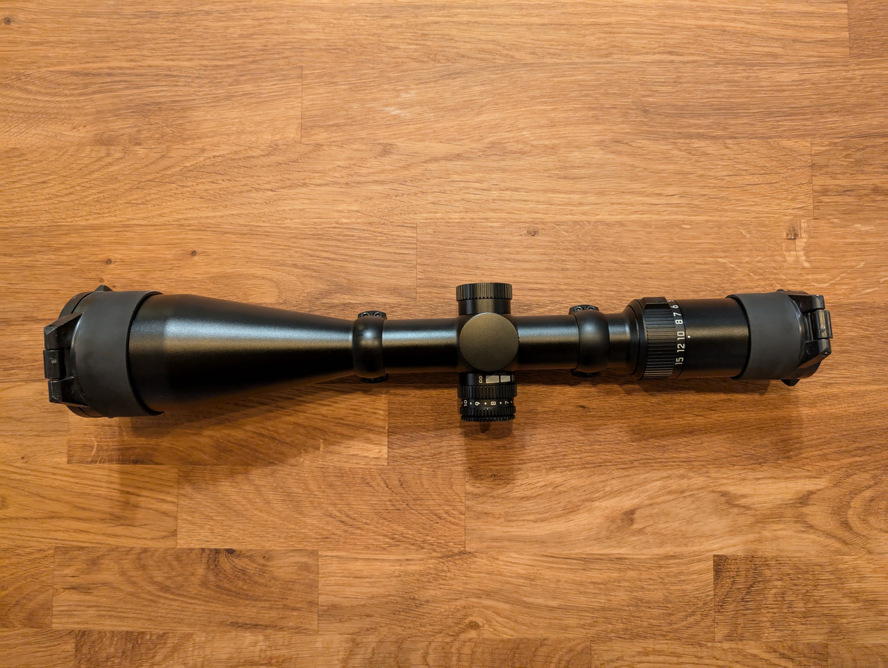 Leica Amplus 6 Gesamtansicht