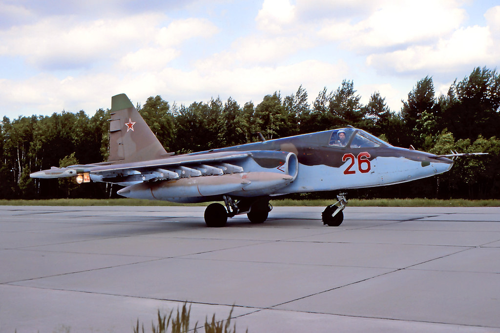 368 ShAP Su-25 26 Red (cn 25508110172) Demin-Tutow. June 1993