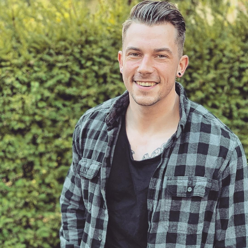 DABD8975-AFA0-444C-8EBE-7568988DCDD2