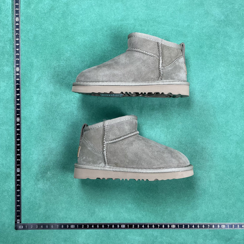 723、UGG Funkette Boot