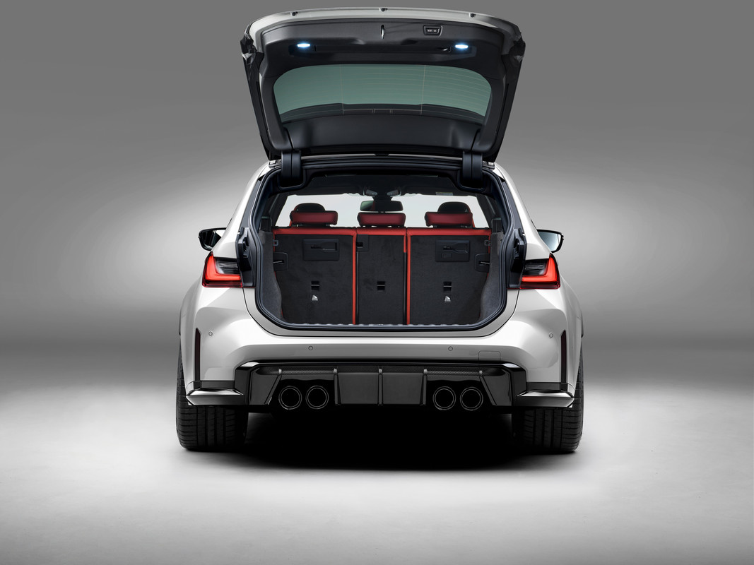 P90468273_highRes_the-first-ever-bmw-m