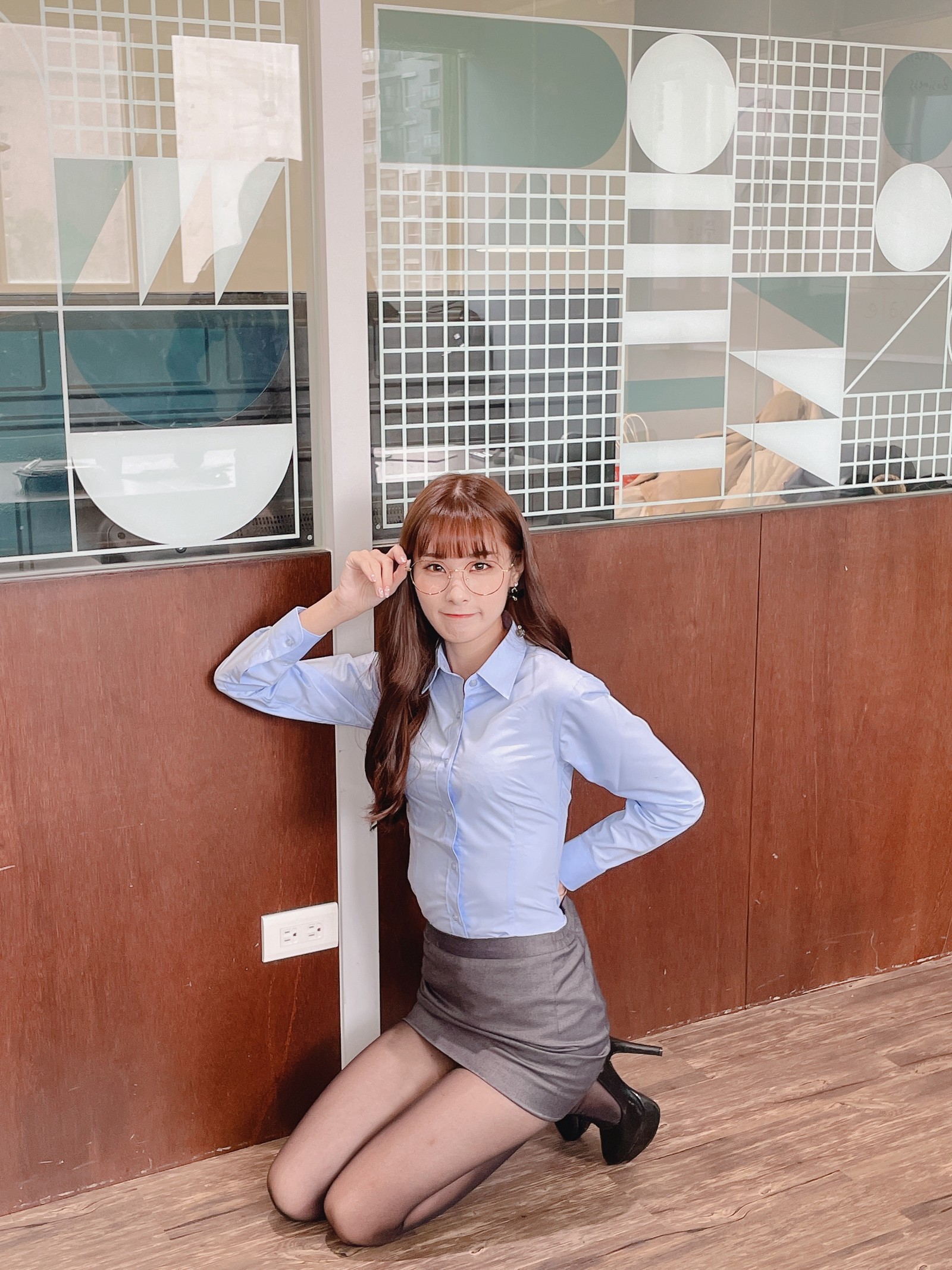 泥泥汝 OL 女郎 B 主题 写真＋视频合集｜高人气职业风作品（350P｜12V｜840MB）插图2