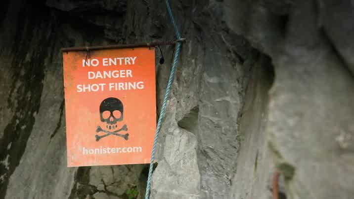 [Image: 5cy0z93ffyha.jpg]