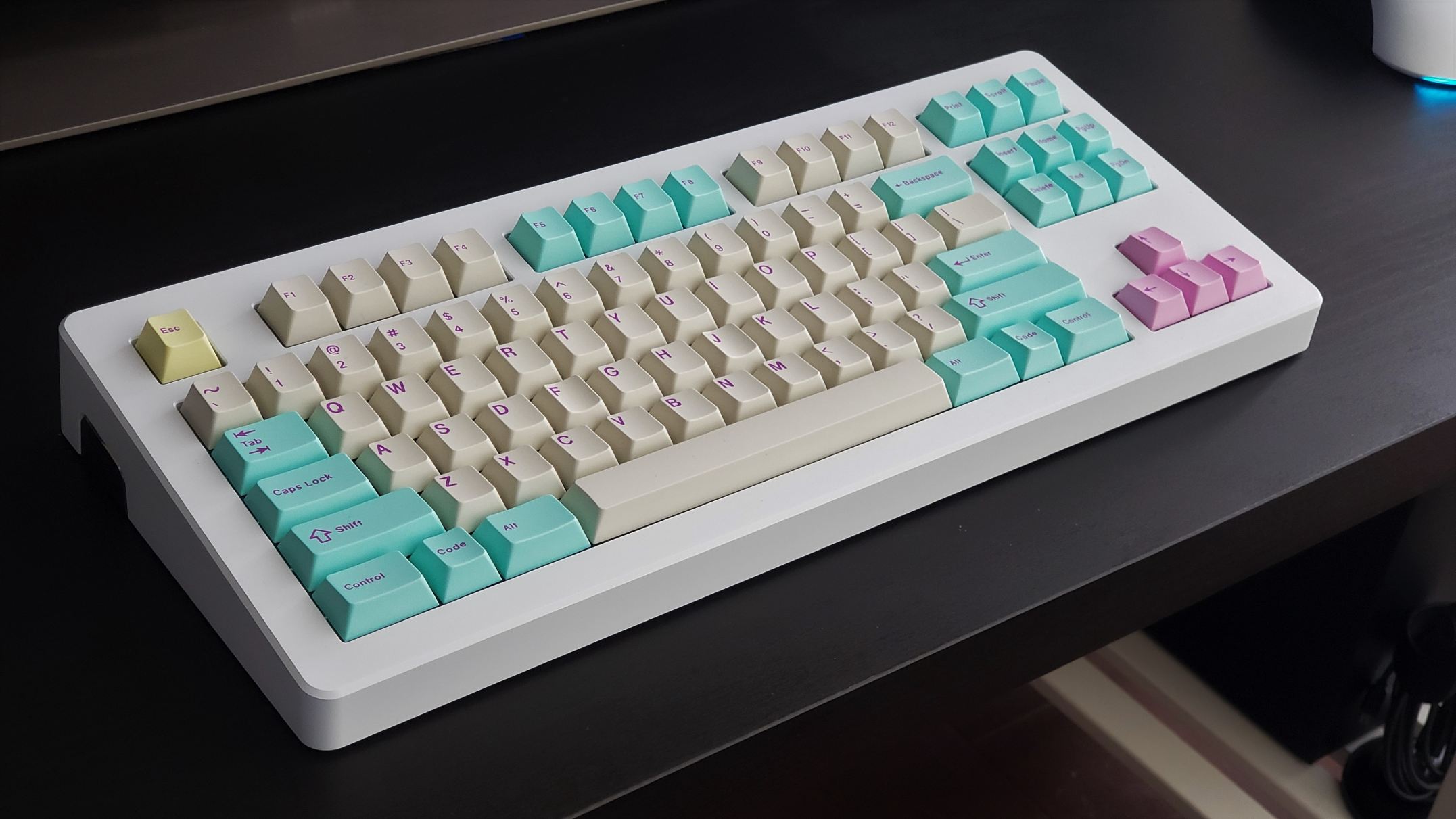 GMK Analog Dreams R3 (CYL & MTNU)