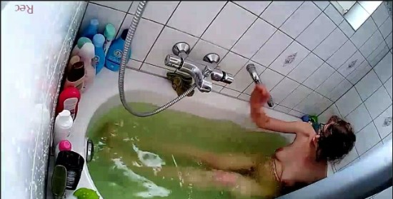 [Image: Voyeur13495121326.jpg]