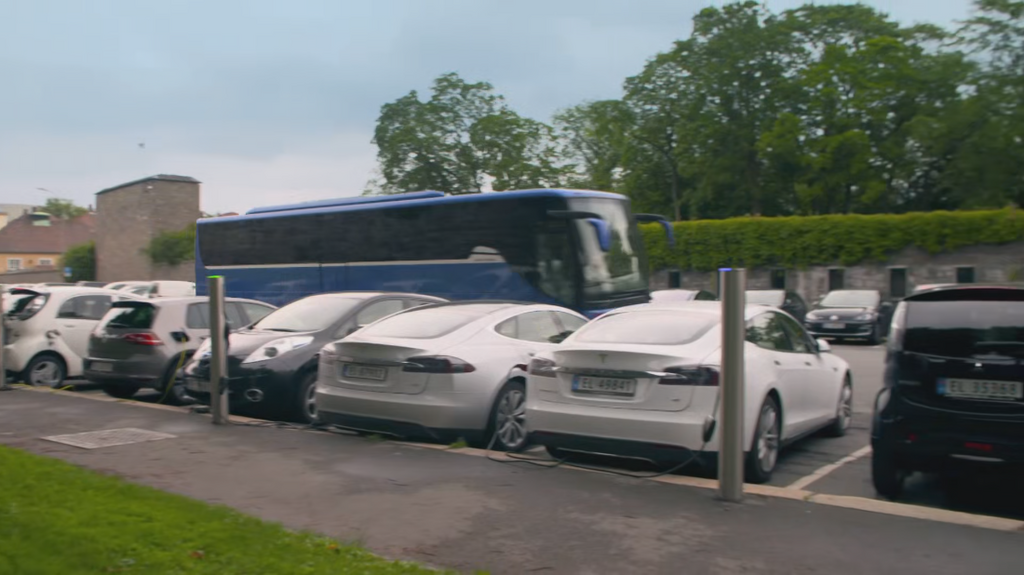 [Image: 4glay09d2yxn.png]