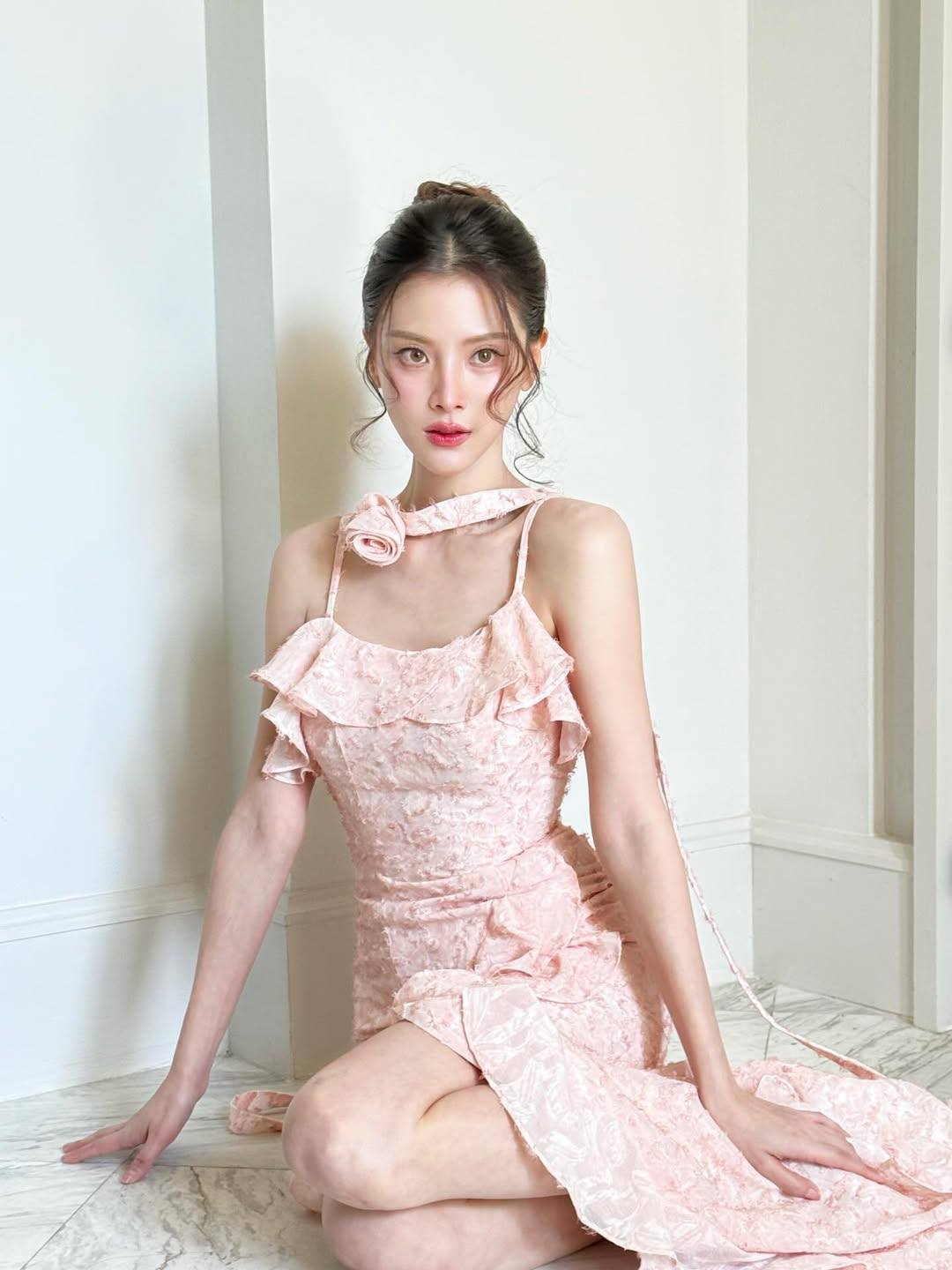 Pimchanok Luevisadpaibul Pimchanok Luevisadpaibul