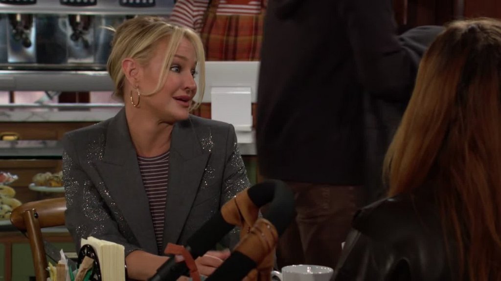 [Image: jbo4zzu2au04.jpg]