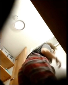 [Image: Voyeur15905082134.jpg]