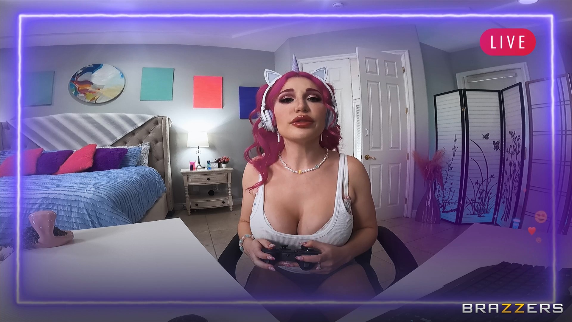 Sexy Streamer Loves Unicorns And Dicks Not In That Order