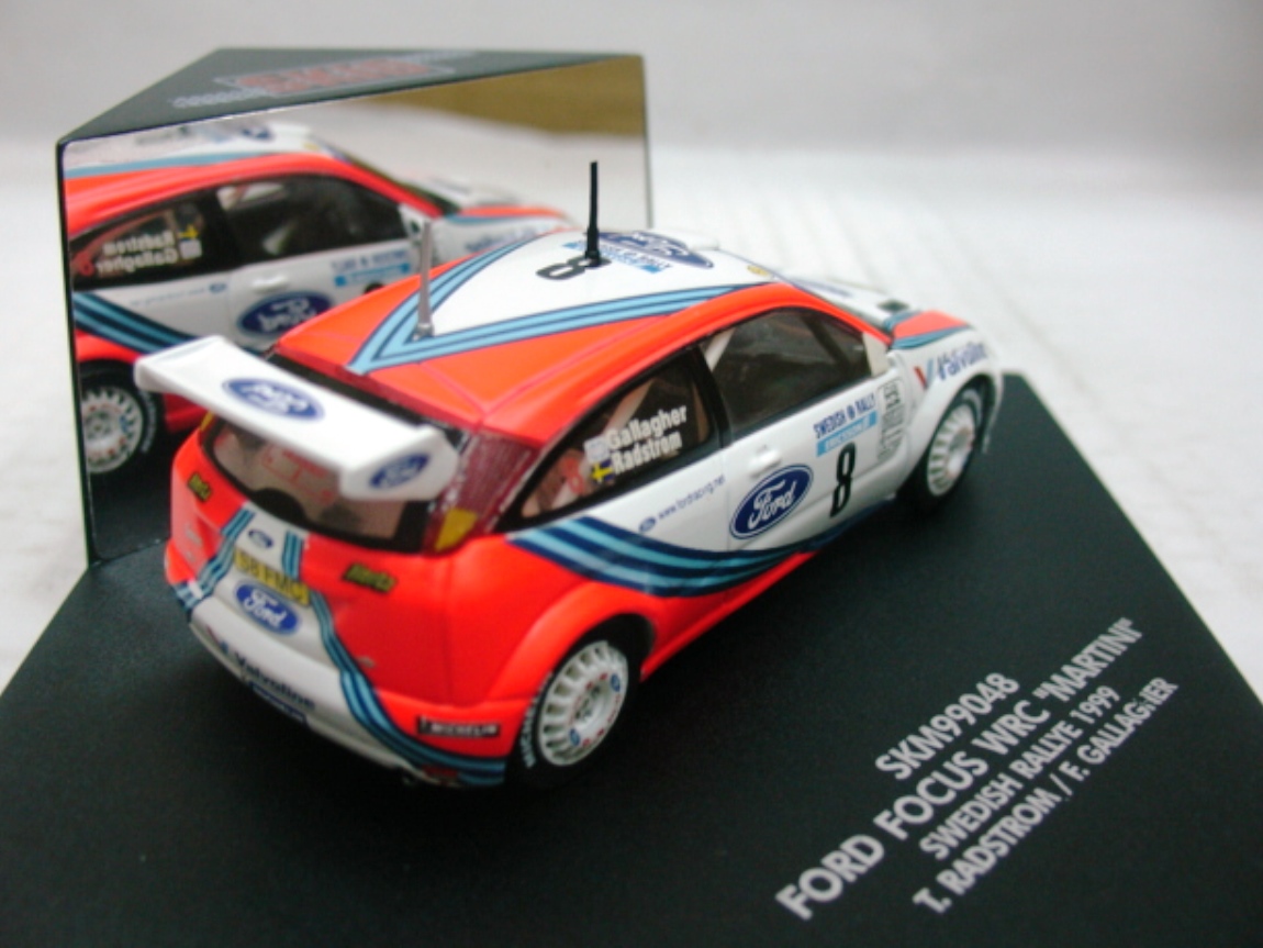 ford-focus-1999-sw-e-radst001.jpg
