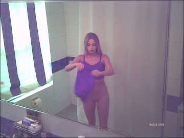 [Image: Voyeur23785102014.jpg]