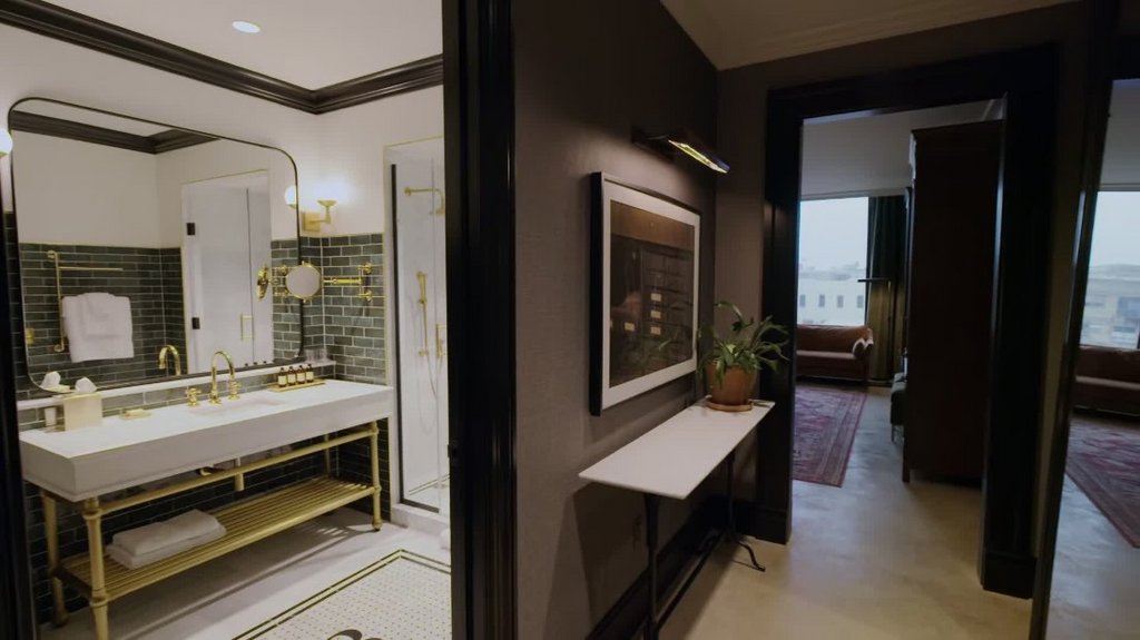 [Image: m87j5od1llnf.jpg]