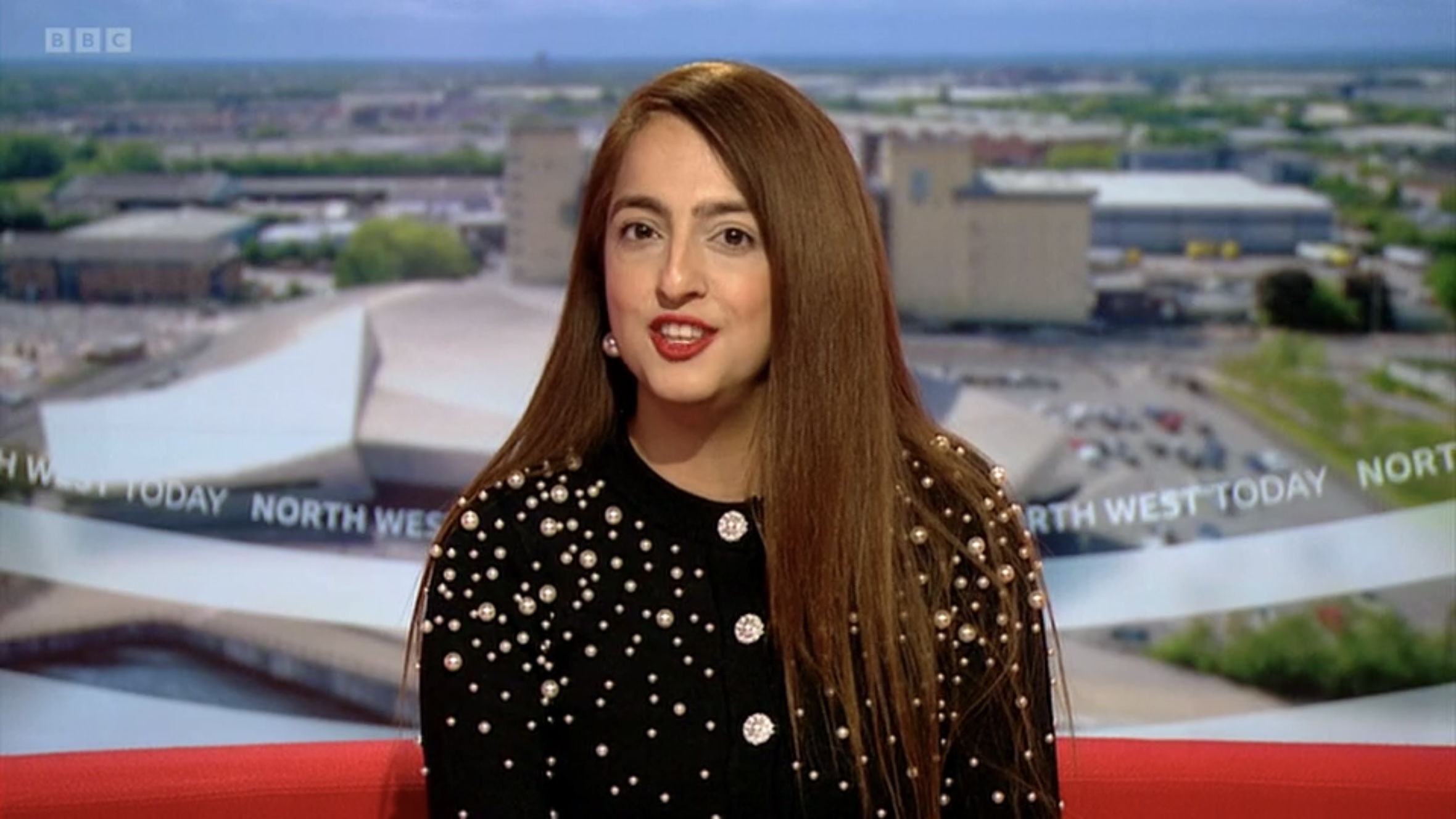 2 D1 F4 D40 3 D8 B 4 F78 8293 ABF5 B78 E5 CAD — Postimages