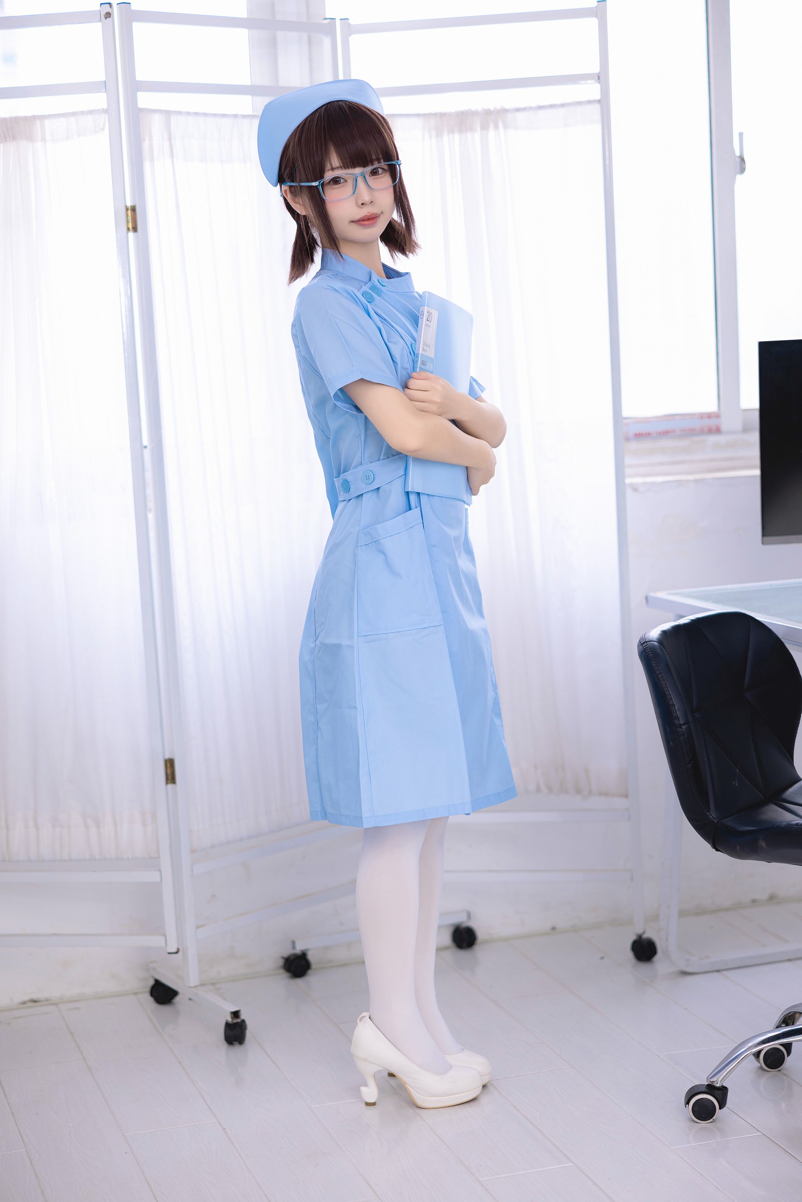 十万珍吱伏特（香川澪）实习生主题摄影作品集｜155P+1V｜1.38GB插图2