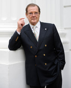 roger-moore-b03