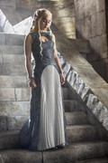 emilia-clarke-game-of-thrones-49