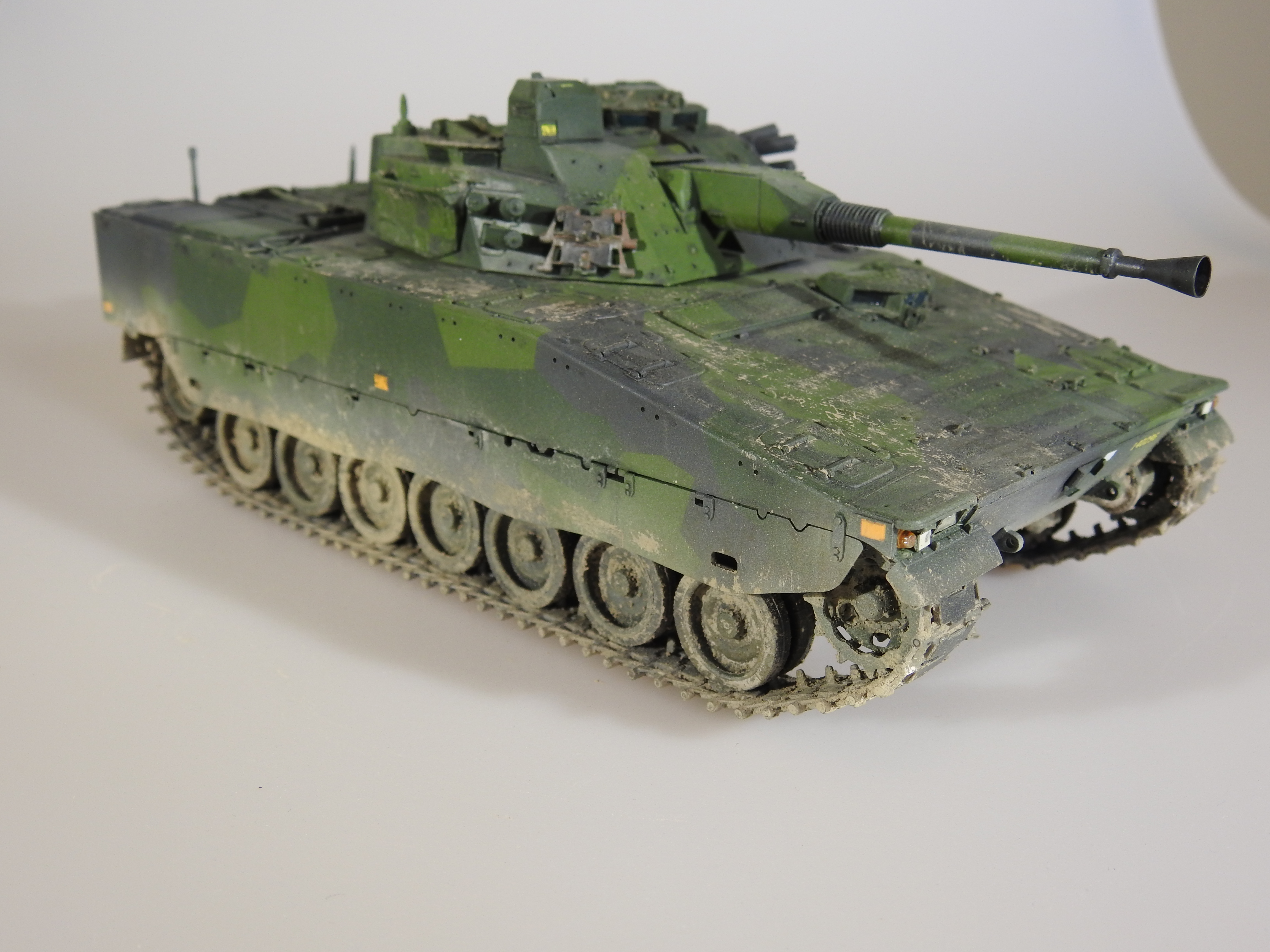 CV9040B Hobbyboss 1/35 -Klar DSCN5664