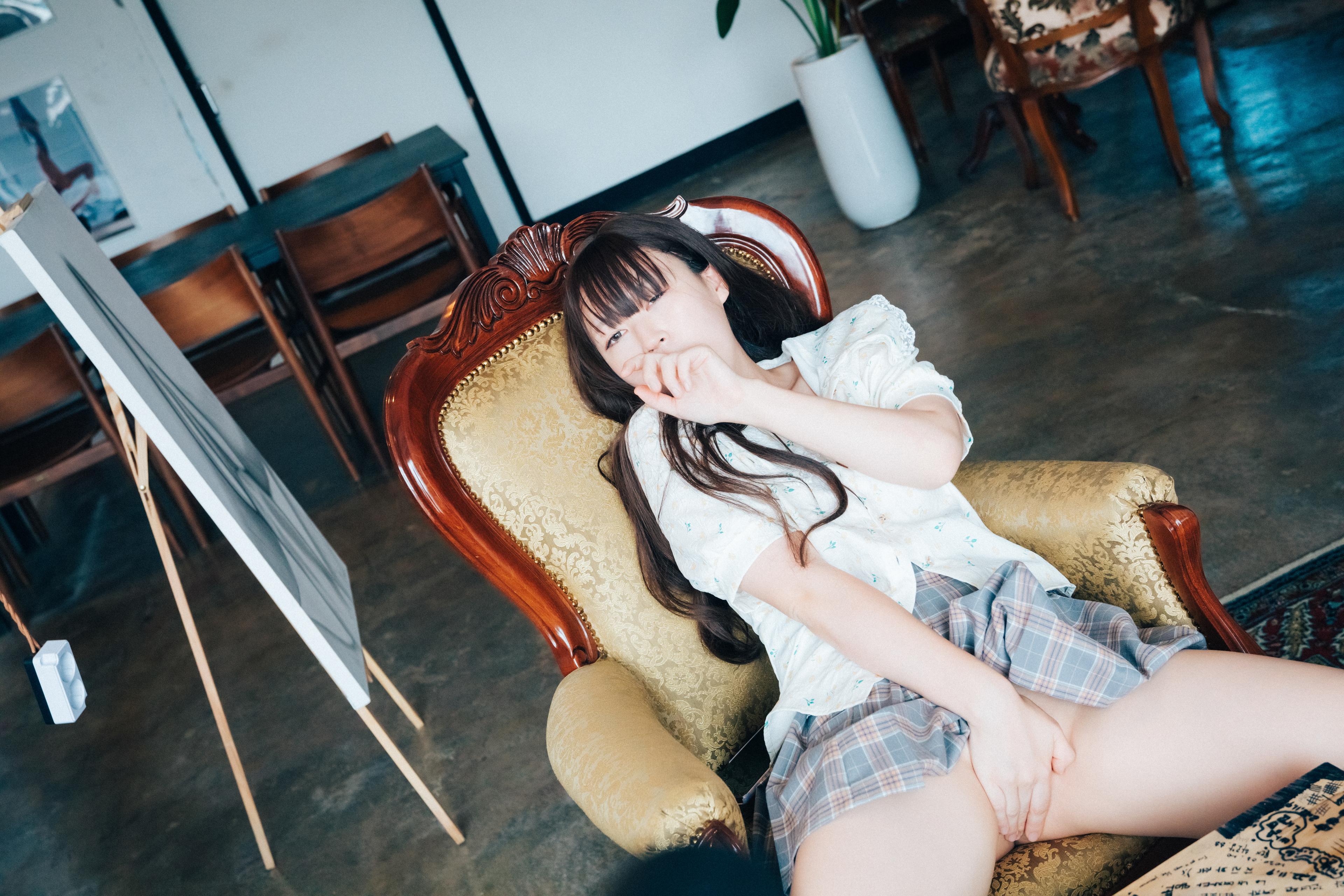 Mozzi (모찌) NO.017 [LOOZY] Pee dog play 100